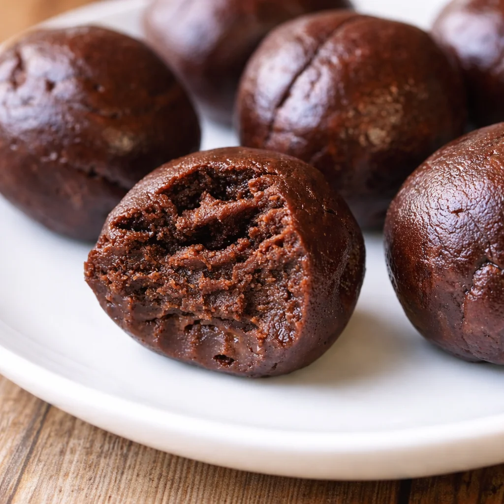 Delicious keto fat bombs made with cream cheese, nut butters, and low sugar ingredients.