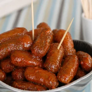 Swicy low carb BBQ sauce for delicious keto-friendly party sausages.